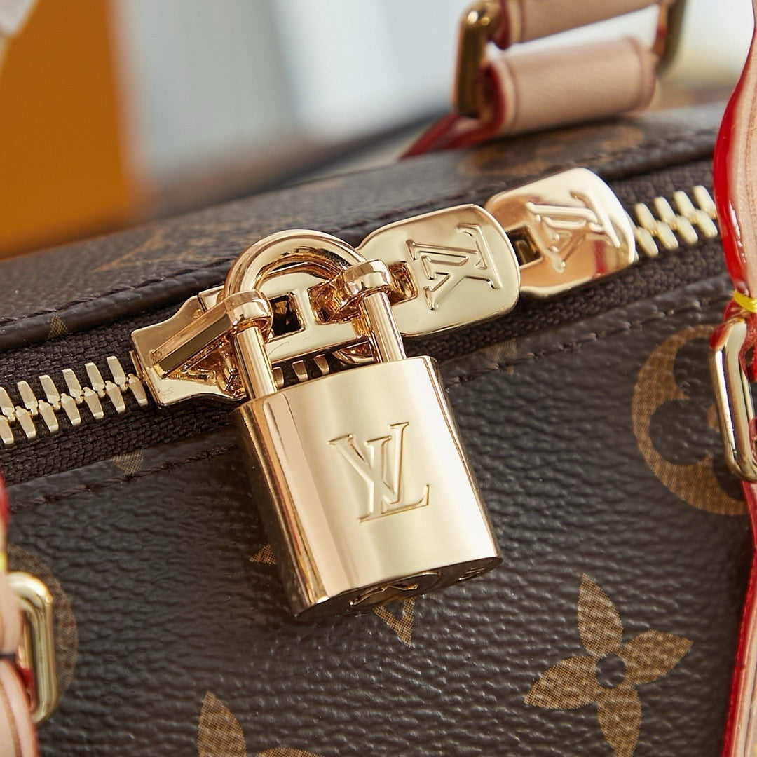 Louise Vuitton Speedy Bandouliere Bag
