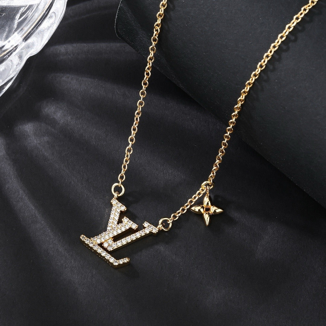 Louis Vuitton Set Gold