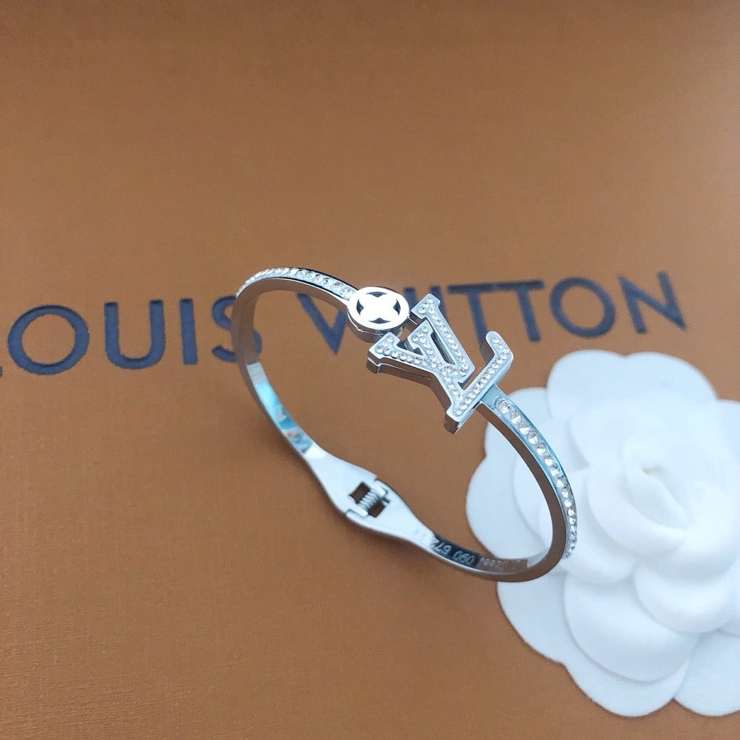 Louis Vuitton Diamond Rings