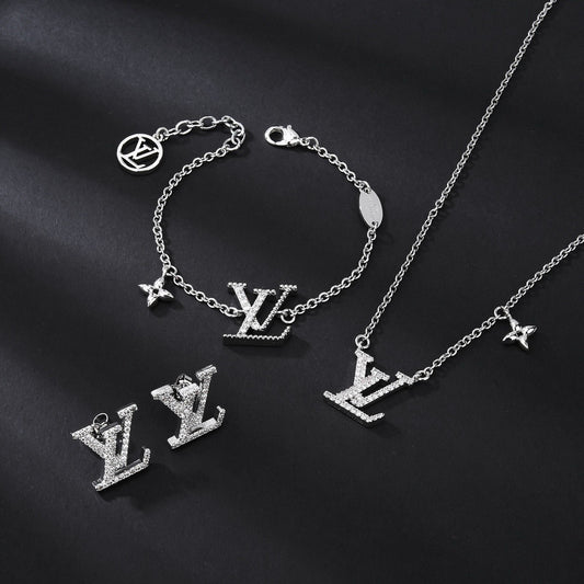 Louis Vuitton Set Silver