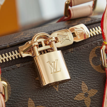 Louise Vuitton Speedy Bandouliere Bag
